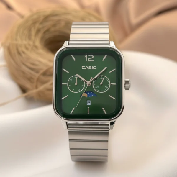 generated-4k-1765713914094 Casio Quartz